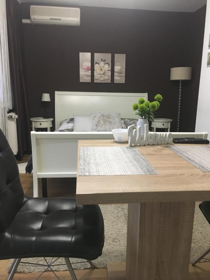 Magnolia Apartment, Osijek - Self Check In Осиек Экстерьер фото